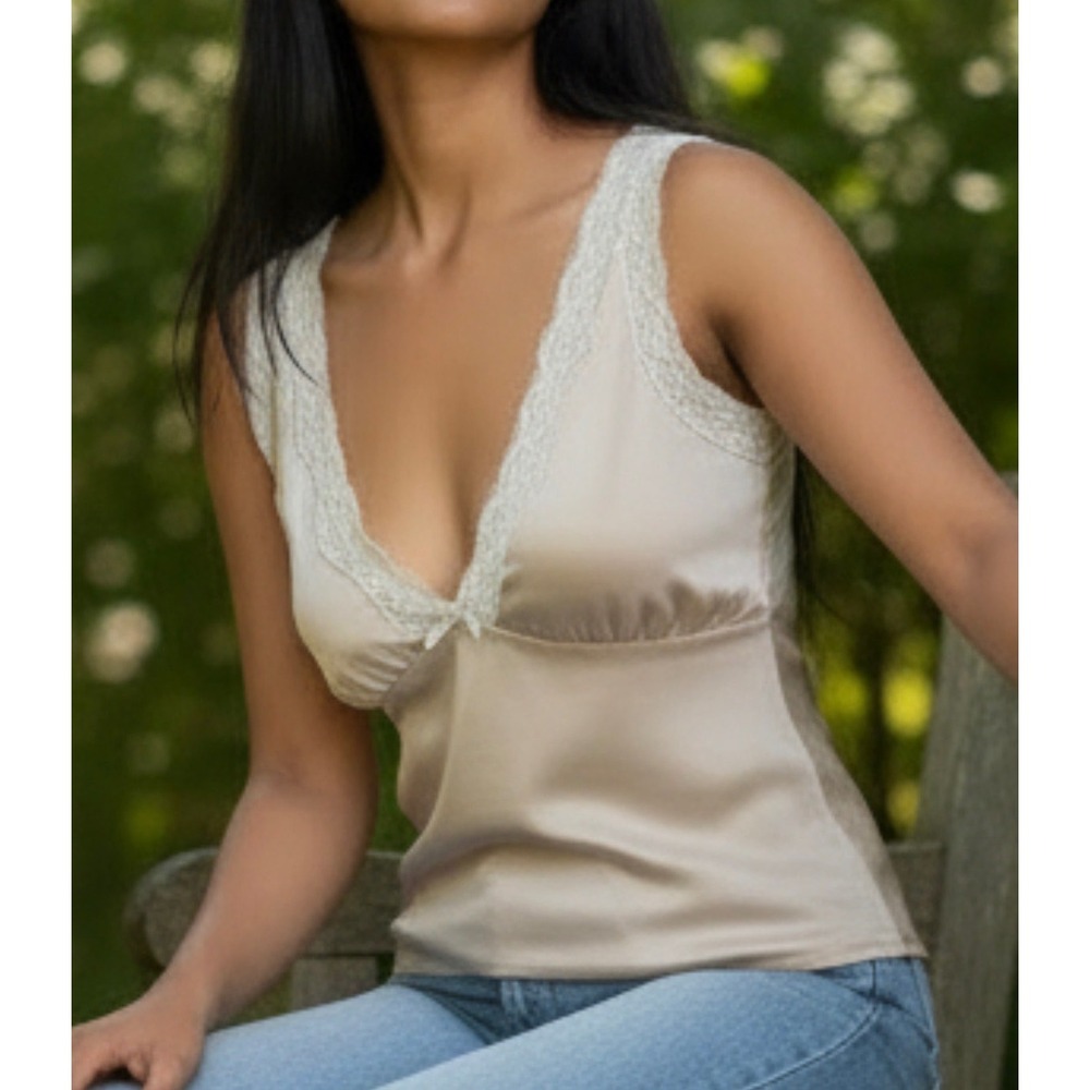 Womens Y2K Babydoll Lace Trim Cami Top Small V Neck Dainty Feminine Romantic Tie